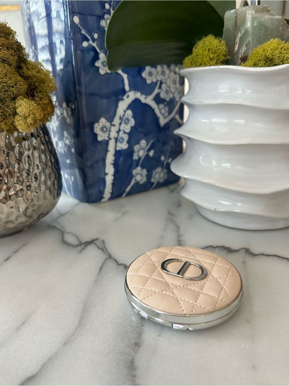 Dior Forever Nude Matte and Radiant Pressed Powder- Light (2) - Picture 2 of 6